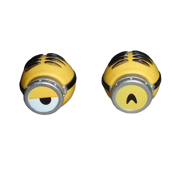 2016 Funko MyMoji Despicable Me Mini Minion Lot Stuart Series 1 - Picture 1 of 6
